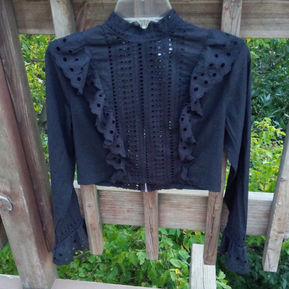 Selfie Leslie Black Eyelet Boho top sz M